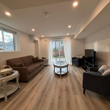 One-Bedroom Unit At Vista Hill Waterloo Esterno foto